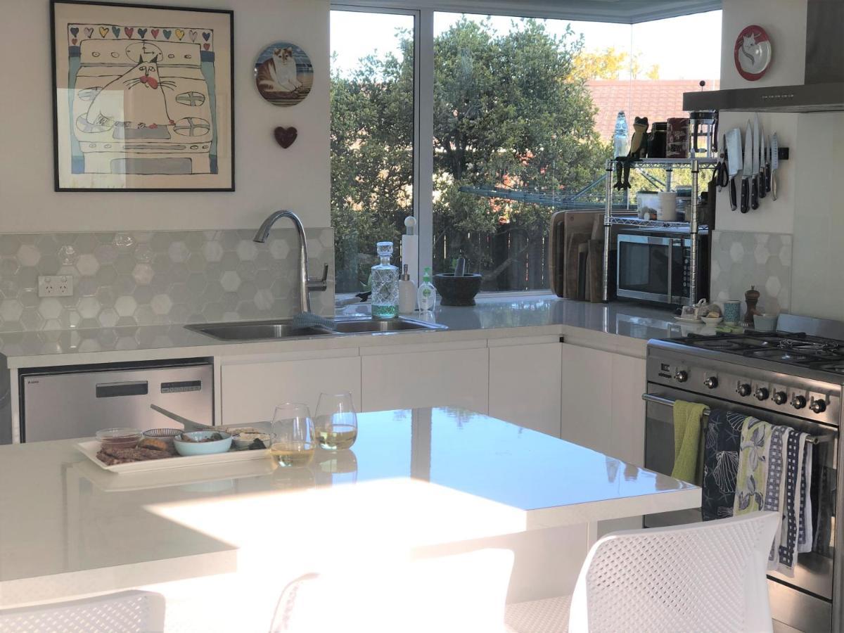Allie'S Hill Top Haven Bed & Breakfast 왕거누이 외부 사진