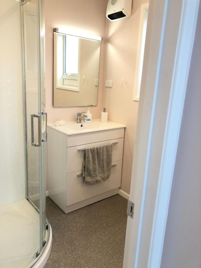 Allie'S Hill Top Haven Bed & Breakfast 왕거누이 외부 사진