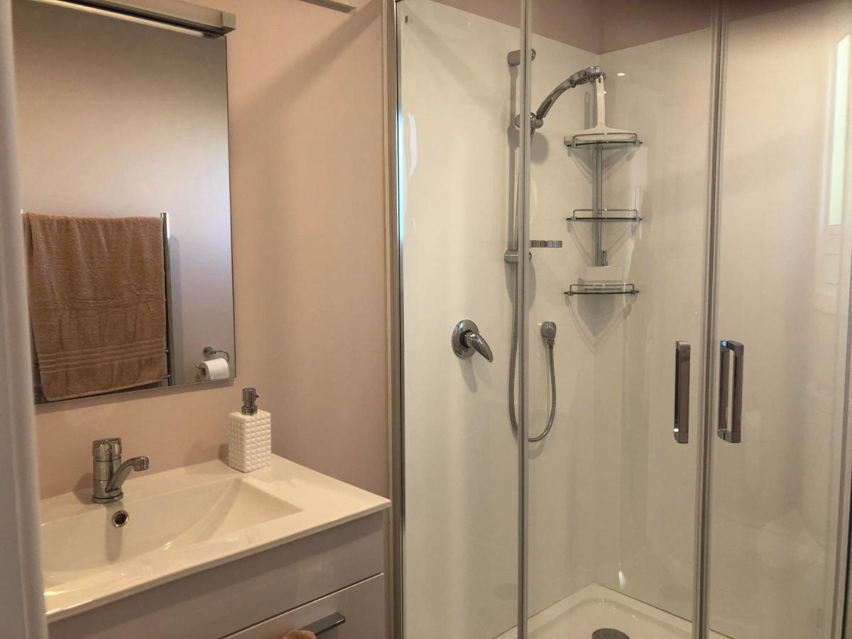 Allie'S Hill Top Haven Bed & Breakfast 왕거누이 외부 사진